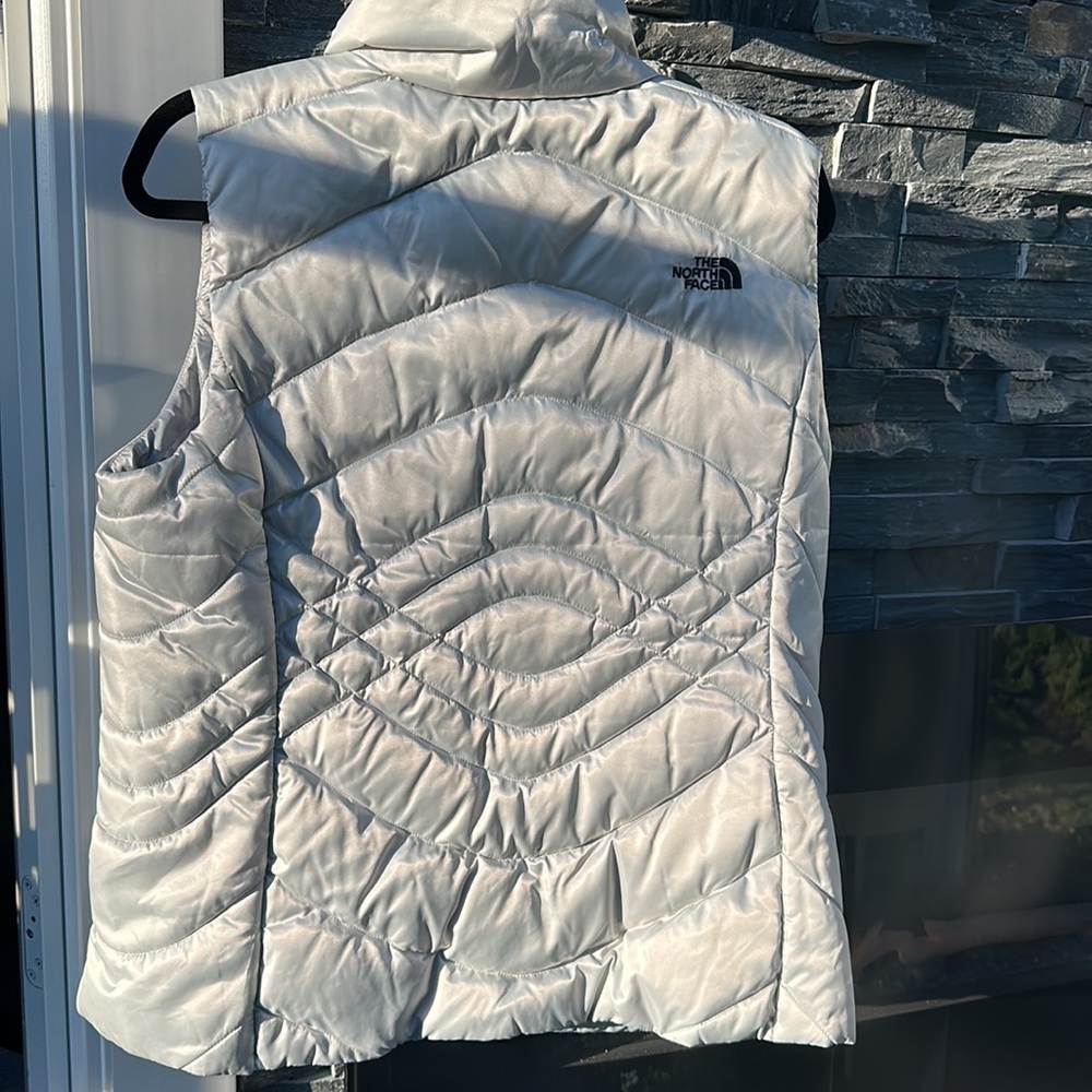 North Face Down Vest - image 4